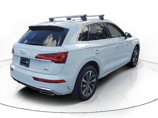 2024 Audi Q5 45 S line Premium