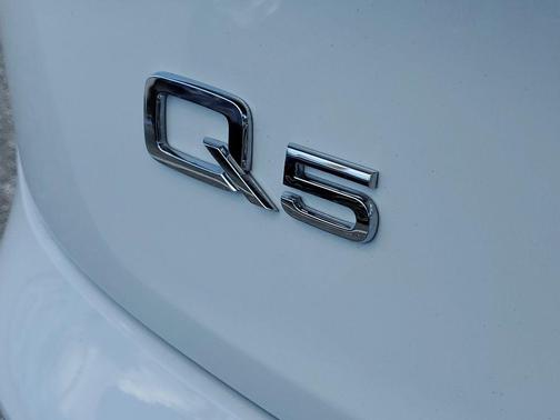2024 Audi Q5 45 S line Premium