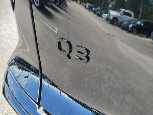 Mythos Black Metallic 2026 Audi Q3 TFSI quattro S tronic