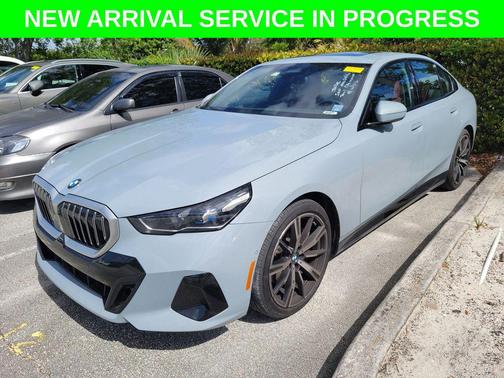 Brooklyn Gray Metallic 2024 BMW 530 530i