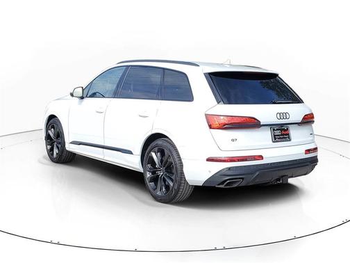 2026 Audi Q7 55 Premium Plus