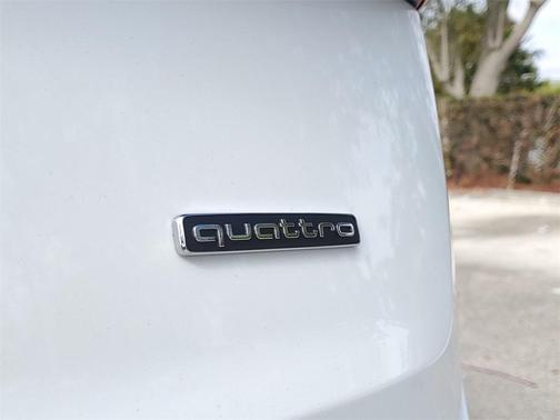 2026 Audi Q7 55 Premium Plus