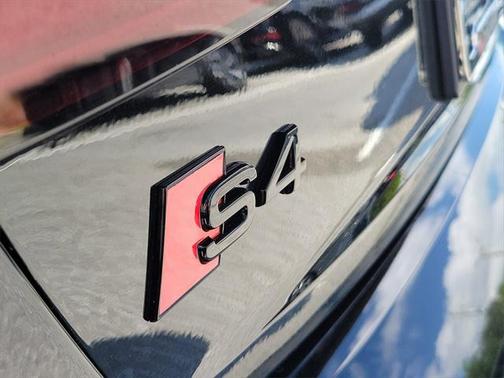 2023 Audi S4 Premium Plus TFSI quattro Tiptronic