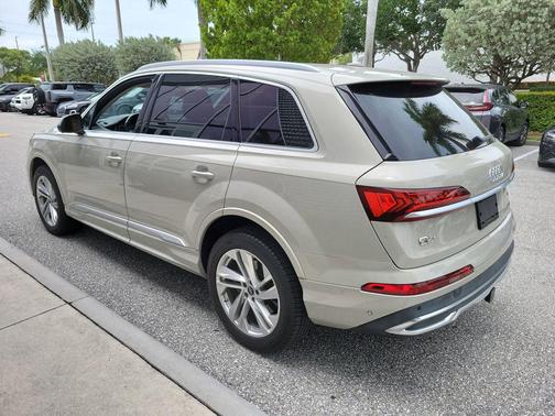 Vicuna Beige Metallic 2022 Audi Q7 55 Premium Plus
