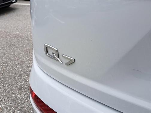 2019 Audi Q7 55 Premium Plus