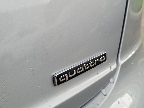 Satellite Silver Metallic 2023 Audi Q8 55 Premium Plus