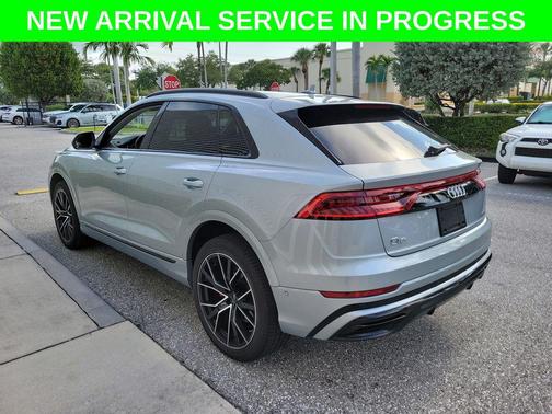 Satellite Silver Metallic 2023 Audi Q8 55 Premium Plus
