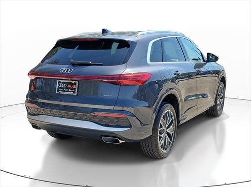2025 Audi Q5 Premium Plus