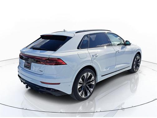 2025 Audi Q8 55 Premium Plus