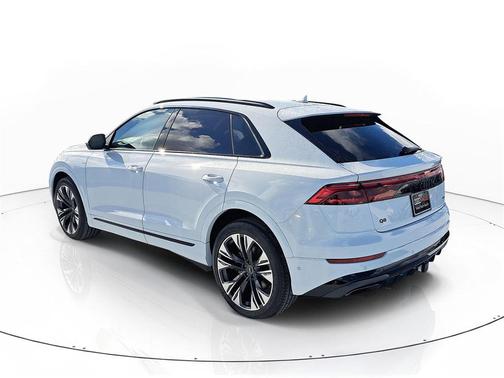 2025 Audi Q8 55 Premium Plus