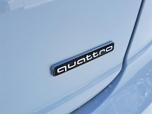 2025 Audi Q8 55 Premium Plus