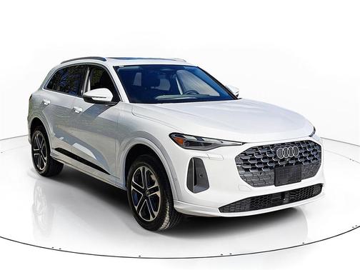 2025 Audi Q5 Premium TFSI quattro S tronic