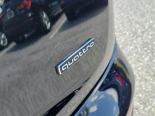 Brilliant Black 2023 Audi Q5 40 Premium