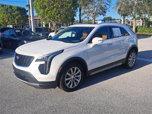 2023 Cadillac XT4 Premium Luxury