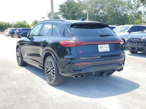 Mythos Black Metallic 2026 Audi SQ5 3.0T Premium Plus