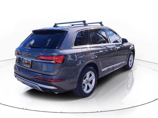 2025 Audi Q7 45 Premium