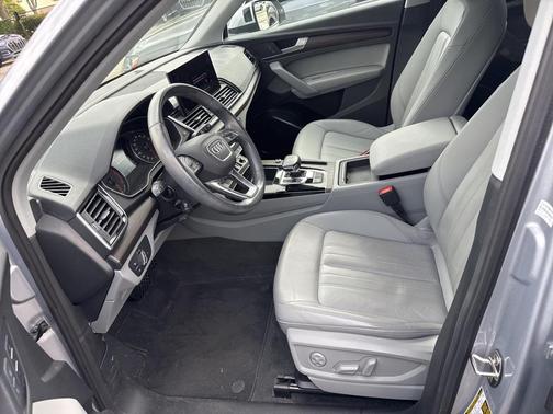 2022 Audi Q5 45 S line Premium