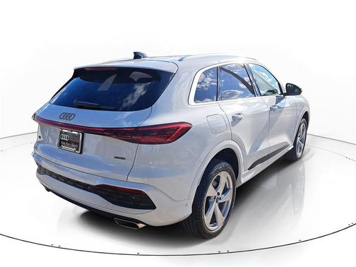 2025 Audi Q5 Premium Plus TFSI quattro S tronic