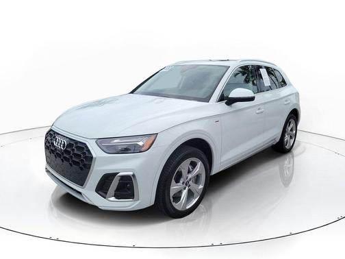 Glacier White Metallic 2022 Audi Q5 45 S line Premium Plus