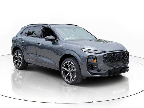 Daytona Gray Pearl Effect 2026 Audi Q3 TFSI quattro S tronic