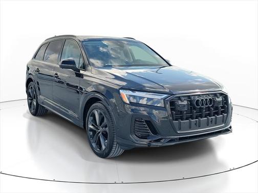 2025 Audi Q7 55 Premium Plus