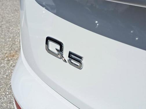 2024 Audi Q5 45 S line Premium