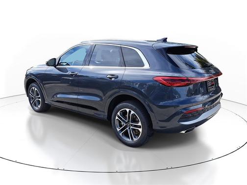 2025 Audi Q5 Premium