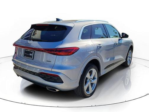 2025 Audi Q5 Premium Plus TFSI quattro S tronic