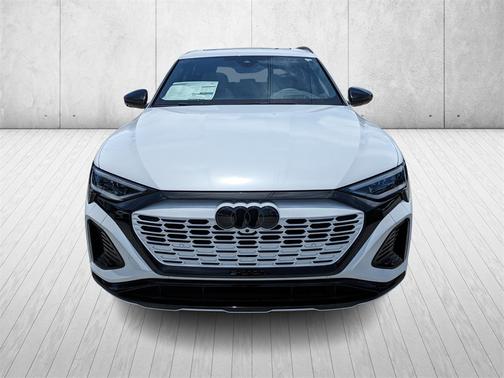 2024 Audi Q8 e-tron Prestige quattro