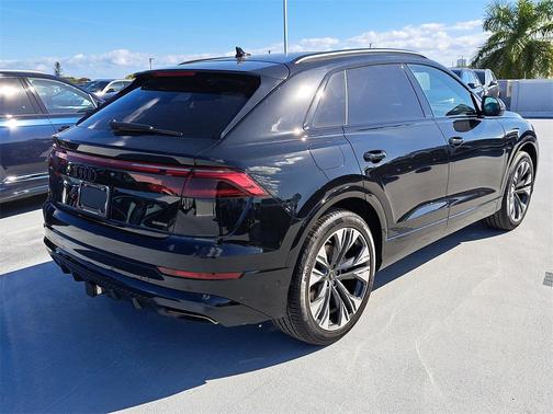 2026 Audi Q8 55 Premium Plus