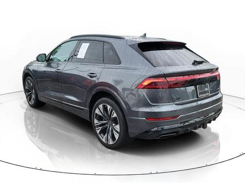Daytona Gray Pearl 2026 Audi Q8 55 Premium Plus