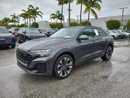 Daytona Gray Pearl 2026 Audi Q8 55 Premium Plus