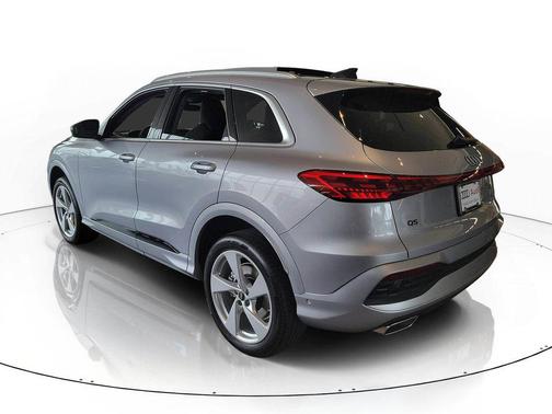 Florett Silver Metallic 2026 Audi Q5 Premium Plus TFSI quattro S tronic