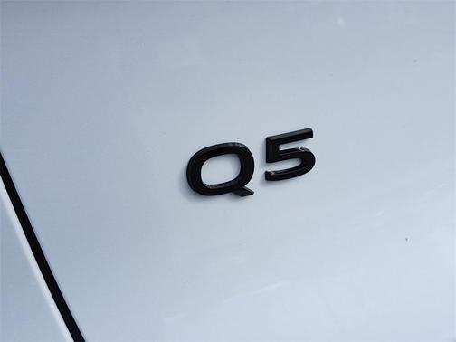 2025 Audi Q5 Premium Plus TFSI quattro S tronic