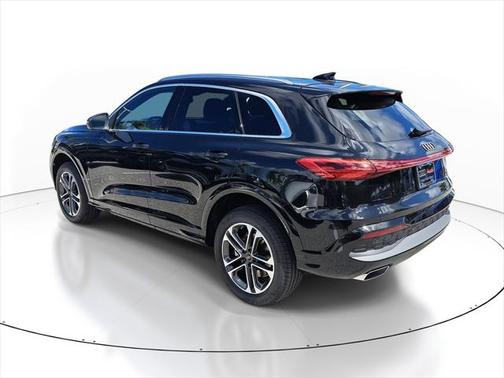 2025 Audi Q5 Premium