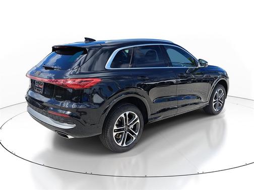 2025 Audi Q5 Premium