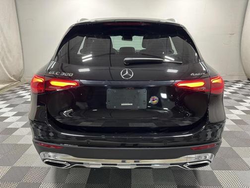 2025 Mercedes-Benz GLC 300 4MATIC