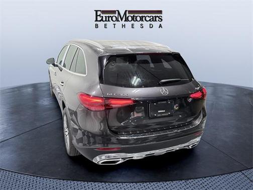 2026 Mercedes-Benz GLC 300 4MATIC