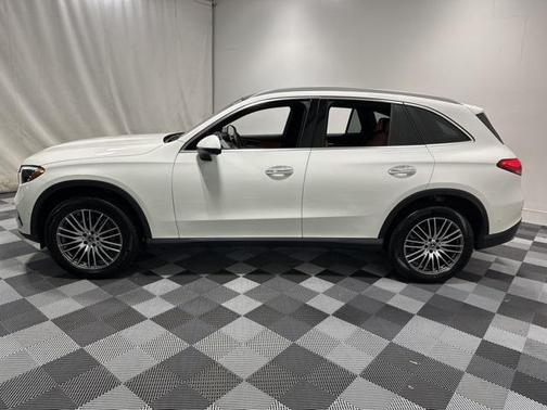 2025 Mercedes-Benz GLC 300 4MATIC