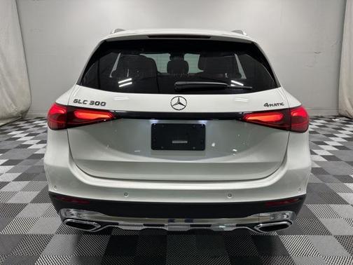 2025 Mercedes-Benz GLC 300 4MATIC