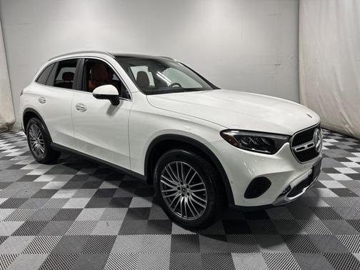 2025 Mercedes-Benz GLC 300 4MATIC