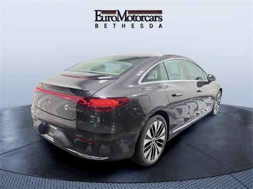 2026 Mercedes-Benz EQE 320 4MATIC