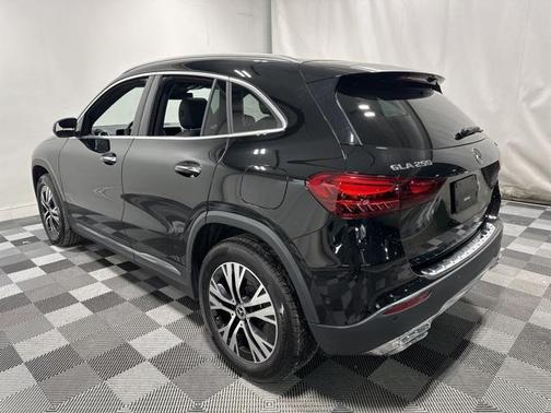 2025 Mercedes-Benz GLA 250 4MATIC