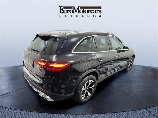 2025 Mercedes-Benz GLC 350e Base