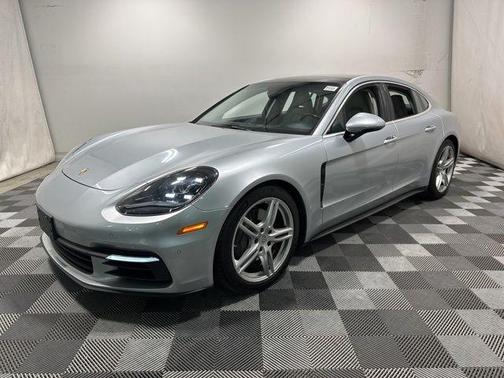 Silver 2017 Porsche Panamera 4S