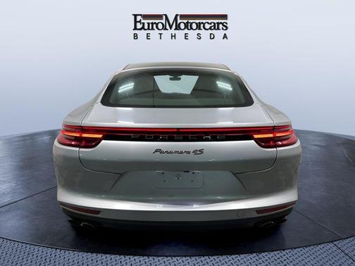 Silver 2017 Porsche Panamera 4S