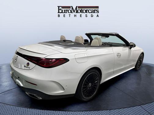 MANUFAKTUR Moonlight White Metallic 2026 Mercedes-Benz CLE 300 4MATIC Cabriolet