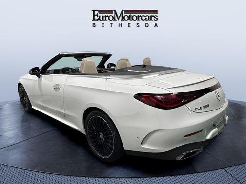 MANUFAKTUR Moonlight White Metallic 2026 Mercedes-Benz CLE 300 4MATIC Cabriolet