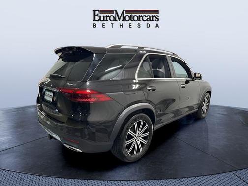 Obsidian Black Metallic 2026 Mercedes-Benz GLE 350 4MATIC