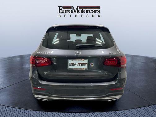 Graphite Gray Metallic 2022 Mercedes-Benz GLC 300 4MATIC